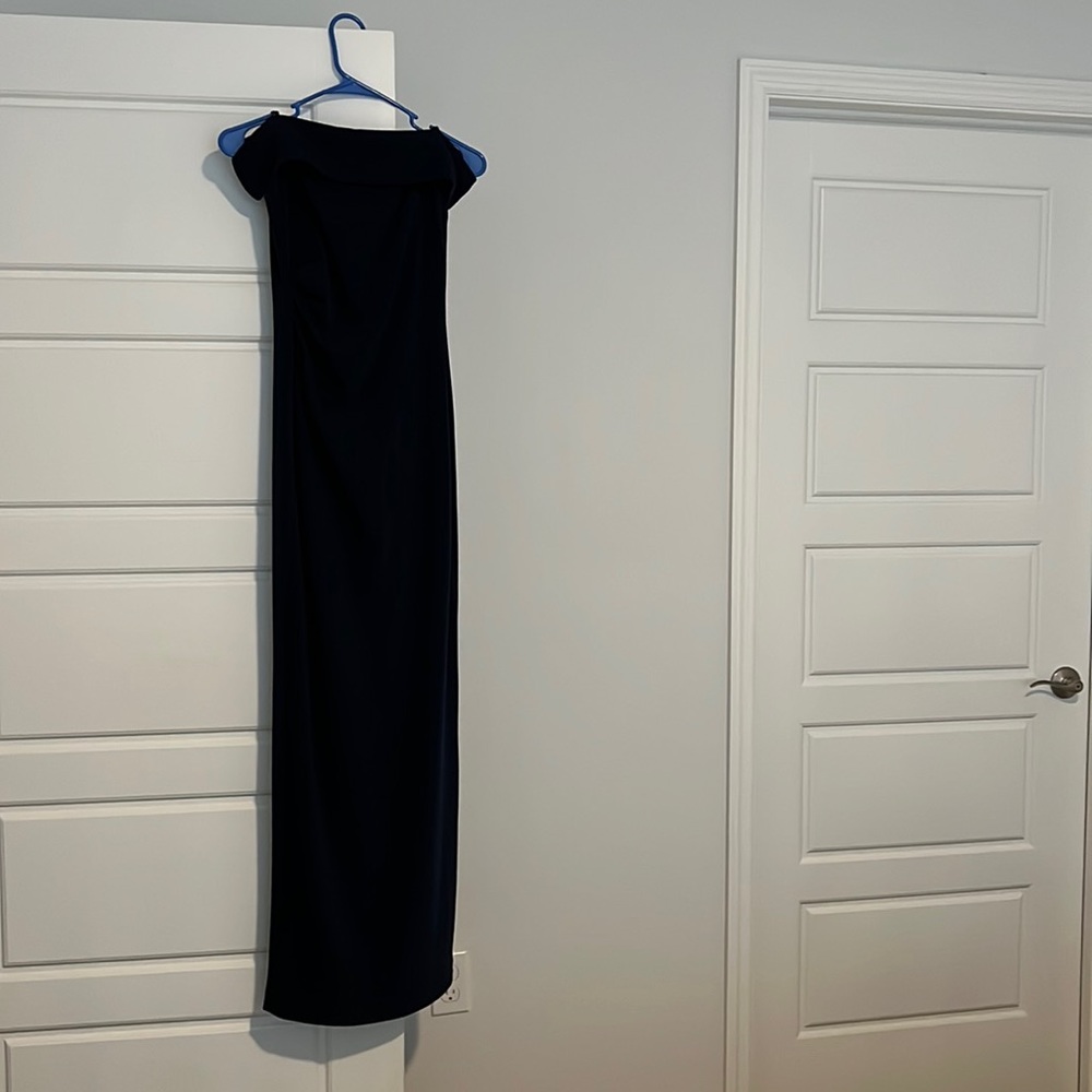 Elegant navy blue off the shoulder Vince camuto gown size 2
